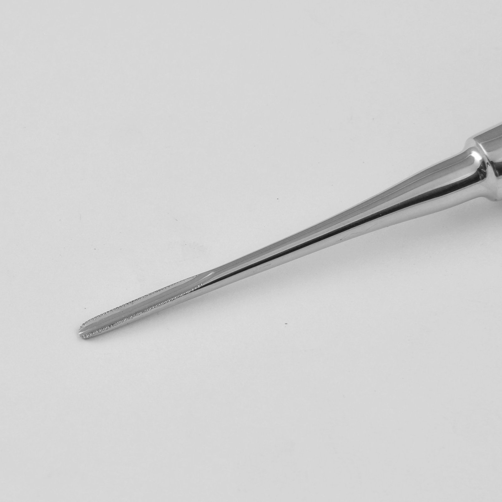 Root Elevators Bein 14cm 3mm Serrated - Image 3